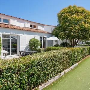appartcity-confort-cannes-mandelieu-la-napoule.fr-provencehotel.com/
